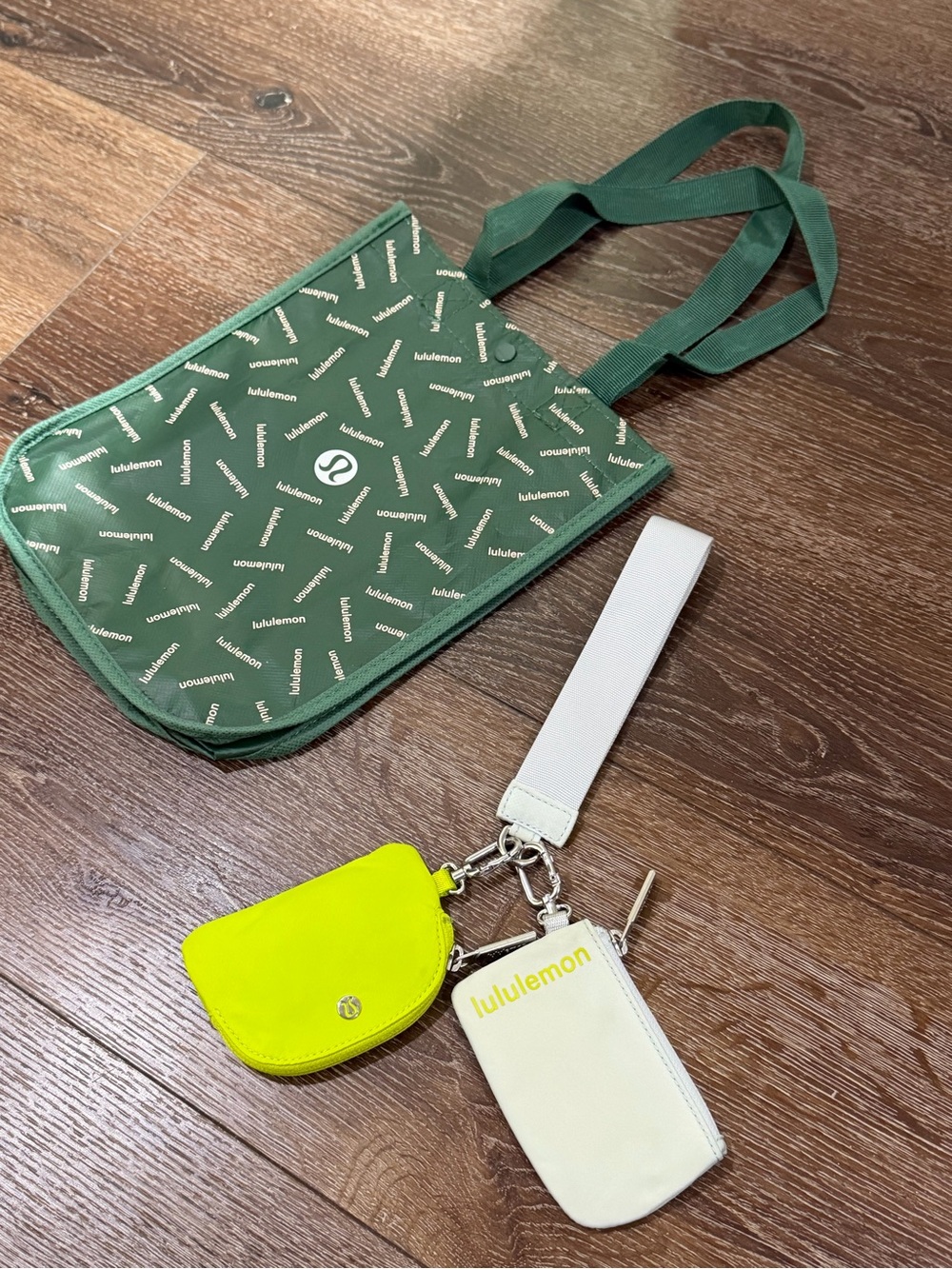lululemon dual pouch wristlet with reusable bag neon green and gray color